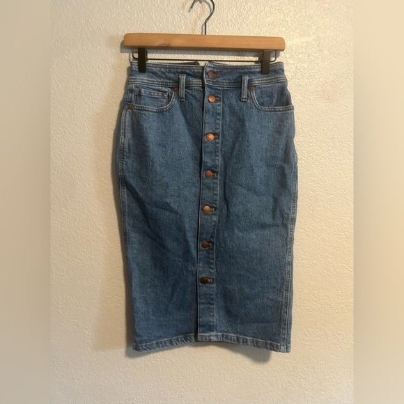 Madewell Denim High-Waist Midi Skirt in Holton Wash: Western Edition - Picture 4 of 10